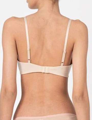 Sutien Triumph, nude