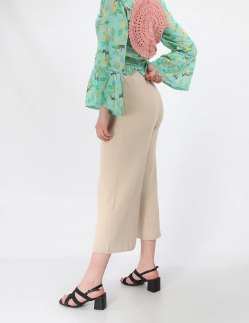 Pantaloni Bershka, crem