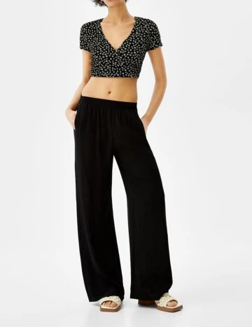 Top Bershka, negru