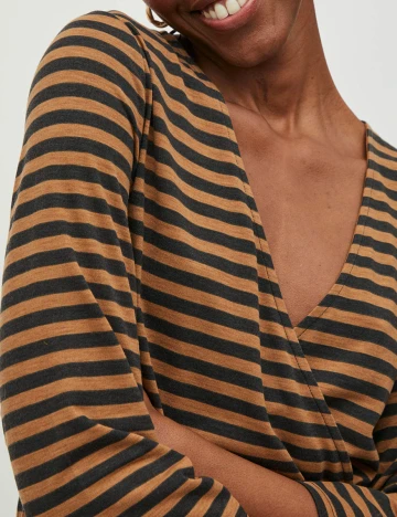 Rochie scurta Vila, maro