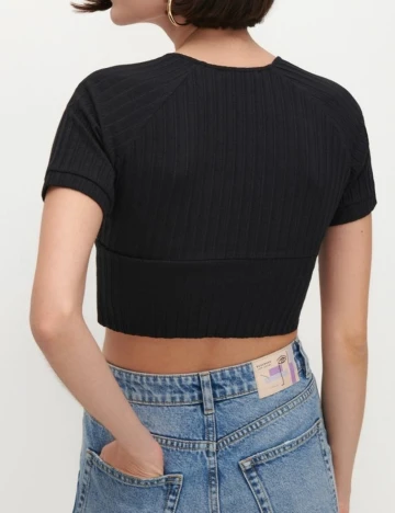 Top Reserved, negru