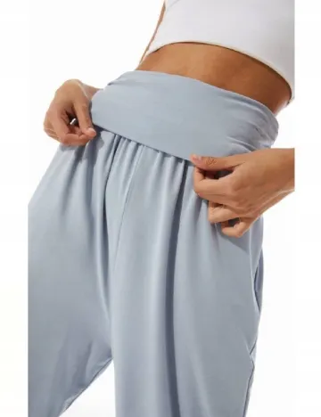 Pantaloni Stradivarius, bleu Albastru