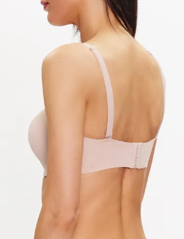 Sutien Triumph, nude