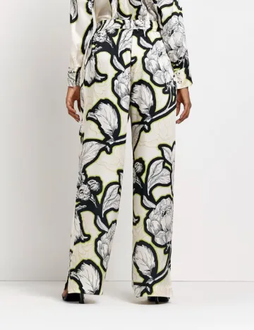 Pantaloni River Island, crem
