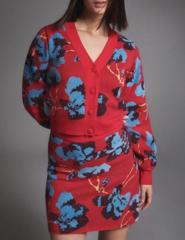 Cardigan Reserved, rosu