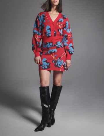 Cardigan Reserved, rosu