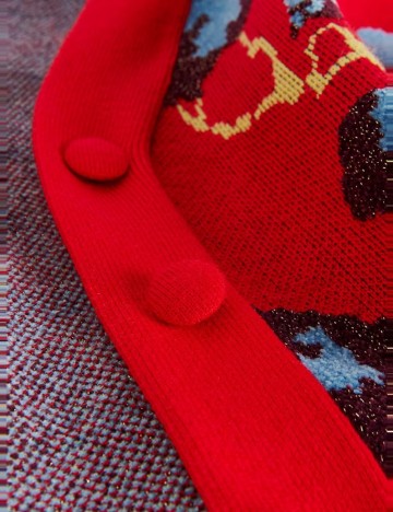 Cardigan Reserved, rosu