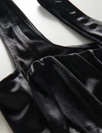 Top Reserved, negru