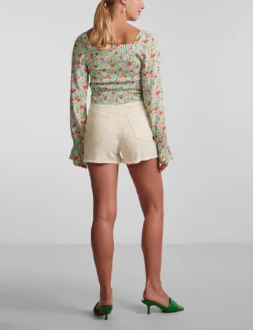 Pantaloni scurti Pieces, crem Crem