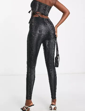 Colanti ASOS, imprimeu sarpe Animal print