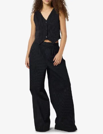 Vesta Noisy May, negru Negru