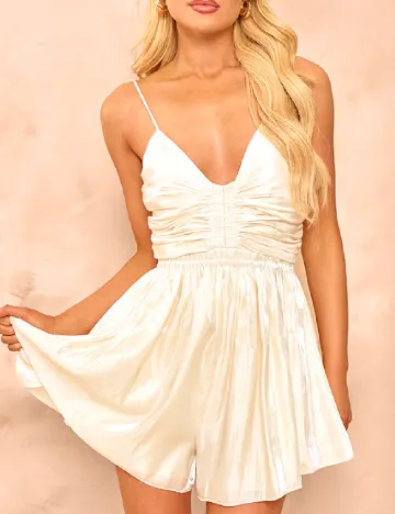 Salopeta PRETTYLITTLETHING, ecru