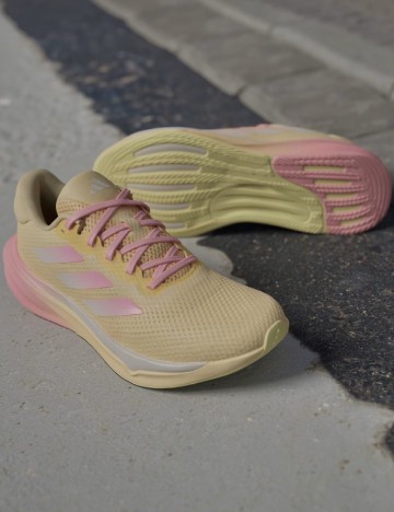 Adidasi Adidas, galben