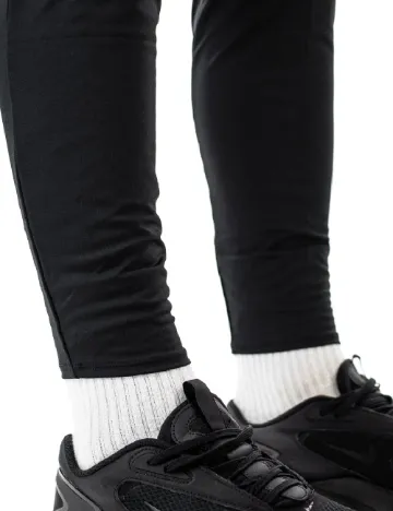 Pantaloni Nike, negru
