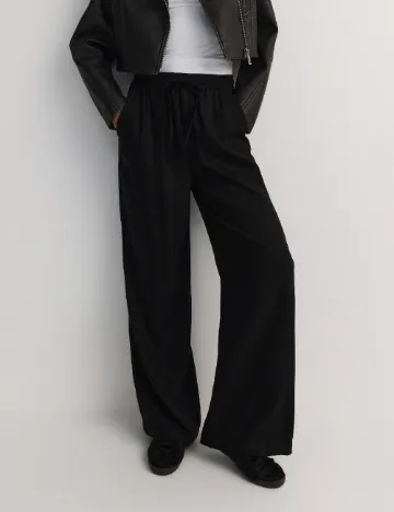 Pantaloni Reserved, negru
