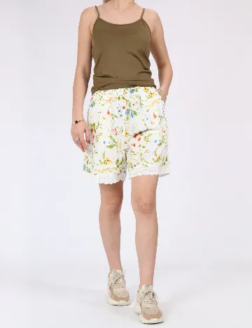 Pantaloni scurti Vero Moda, alb Alb