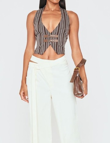 Top PRETTYLITTLETHING, maro inchis