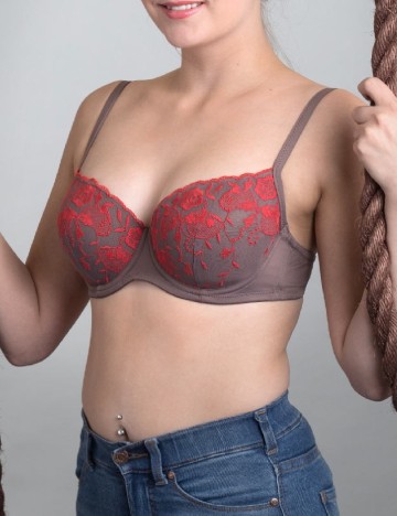 Sutien Evelace, maro
