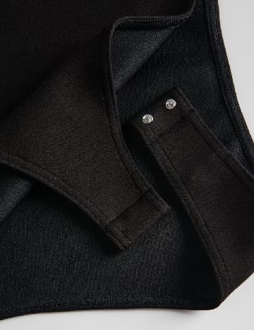Body Reserved, negru