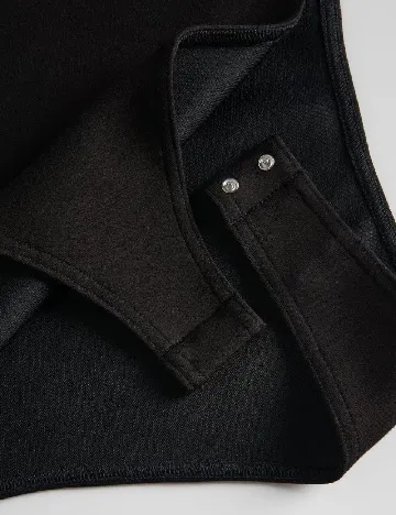 Body Reserved, negru