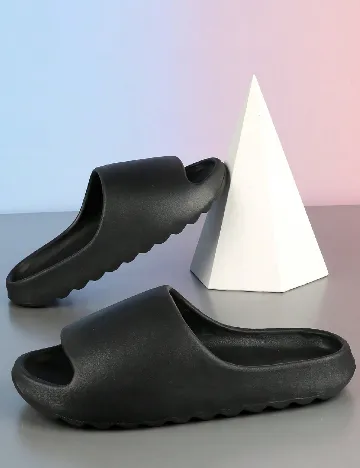 Slapi SHEIN, negru Negru