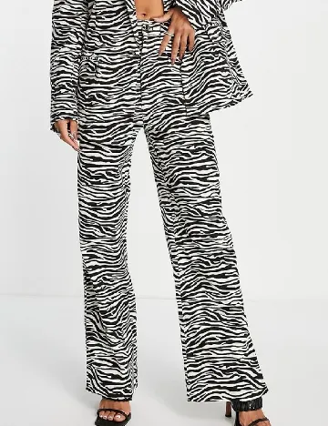 Pantaloni Kaiia, alb/negru Negru