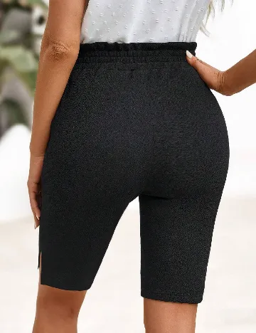 Pantaloni scurti Emery Rose, negru