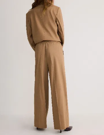 Pantaloni Reserved, maro