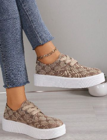 Adidasi SHEIN, maro