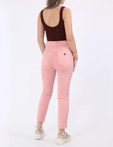 Pantaloni Guess, roz