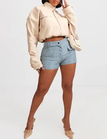 Pantaloni scurti PRETTYLITTLETHING, albastru