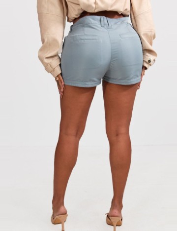 Pantaloni scurti PRETTYLITTLETHING, albastru