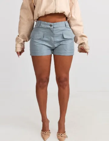 Pantaloni scurti PRETTYLITTLETHING, albastru
