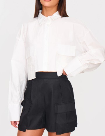 Pantaloni scurti PRETTYLITTLETHING, negru