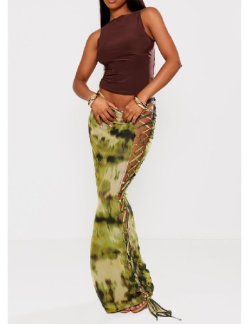 Fusta PRETTYLITTLETHING, verde