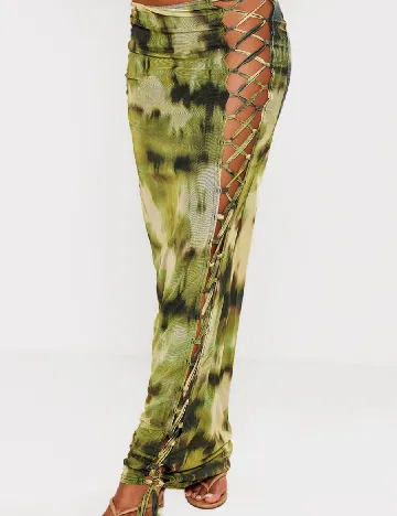 Fusta PRETTYLITTLETHING, verde