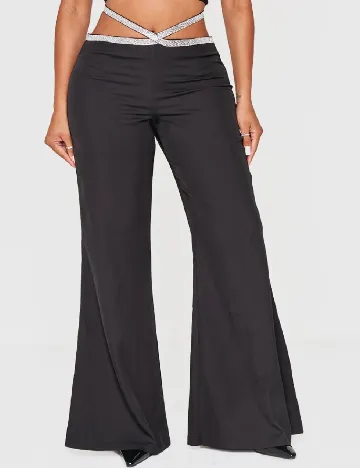 Pantaloni PRETTYLITTLETHING, negru