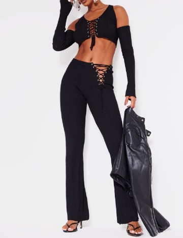 Pantaloni PRETTYLITTLETHING, negru