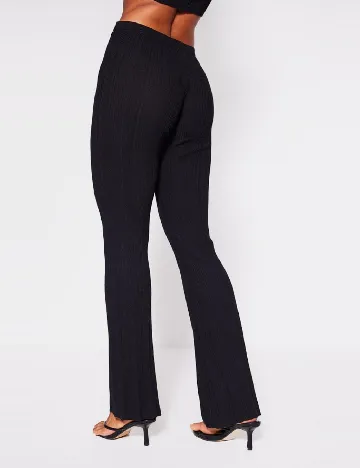 Pantaloni PRETTYLITTLETHING, negru