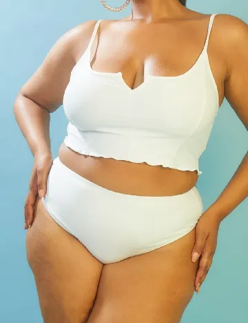 Chilot de baie PRETTYLITTLETHING Plus Size, alb