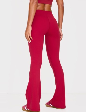 Pantaloni PRETTYLITTLETHING, rosu