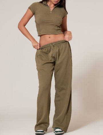 Top PRETTYLITTLETHING, verde