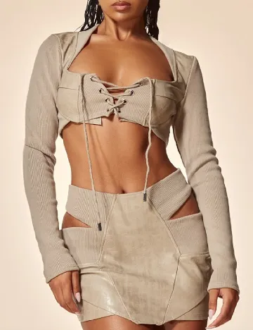 Top PRETTYLITTLETHING, crem