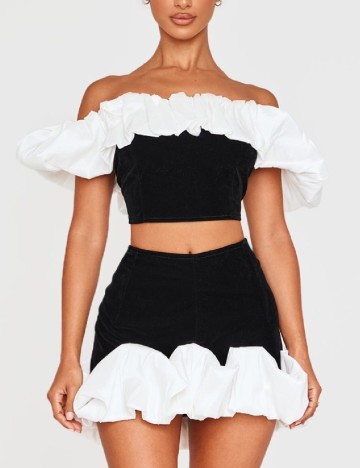 Top PRETTYLITTLETHING, negru