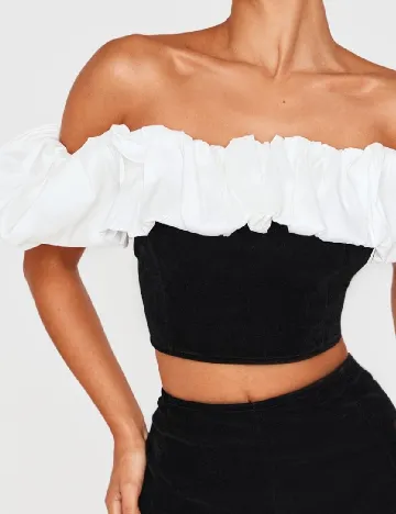 Top PRETTYLITTLETHING, negru