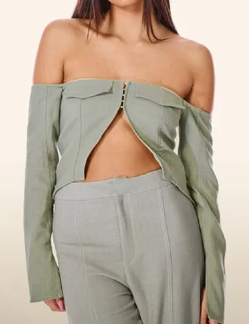 Top PRETTYLITTLETHING, verde