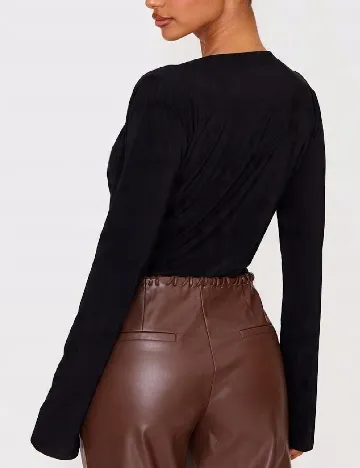 Bluza PRETTYLITTLETHING, negru