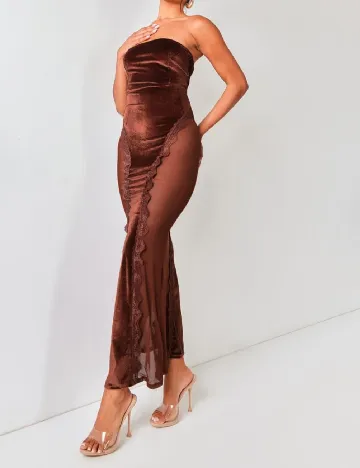 Rochie lunga PRETTYLITTLETHING, maro Maro