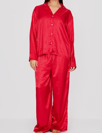 Pijama PRETTYLITTLETHING, rosu