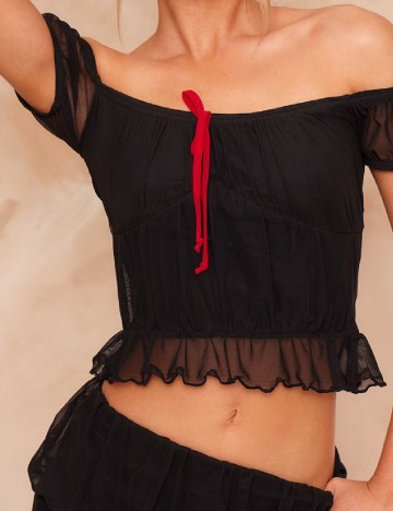 Top PRETTYLITTLETHING, negru